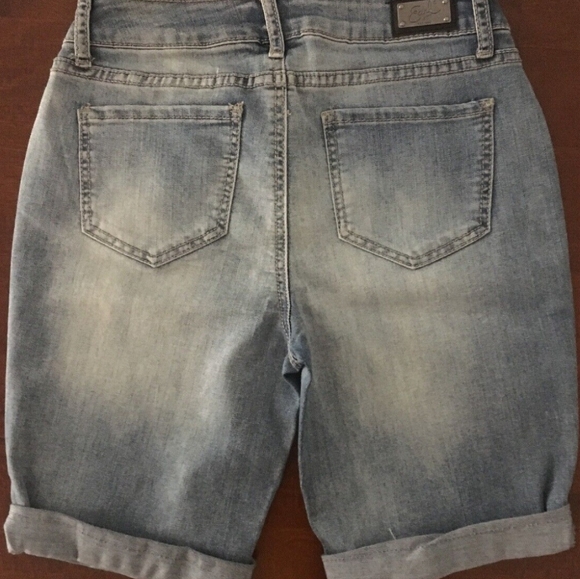 CLOTHES FOR ALL - Picture 5 of 6